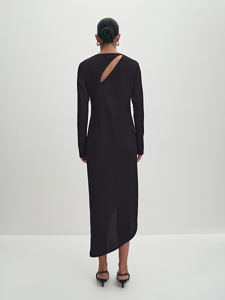 Платье миди с эффектным вырезом на спине