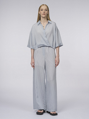 Легкие прямые брюки