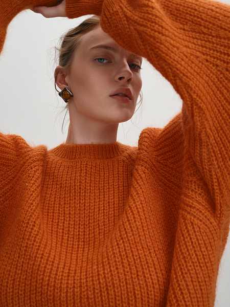 Вязаный джемпер крупной вязки