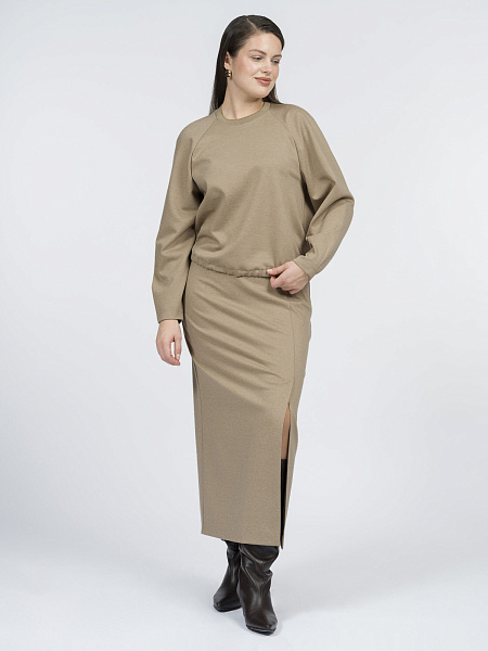 Прямая юбка с эффектным разрезом