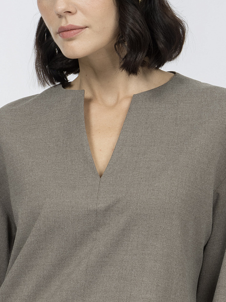 Блуза с комбинированным вырезом