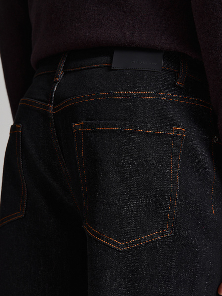 Джинсы из сырого денима