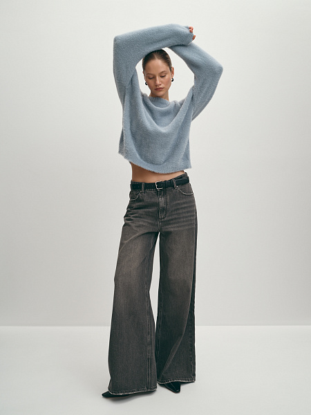 Вязаный пушистый джемпер