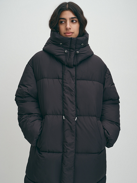 Длинный теплый пуховик с капюшоном на молнии