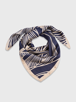 Стильный платок синего цвета