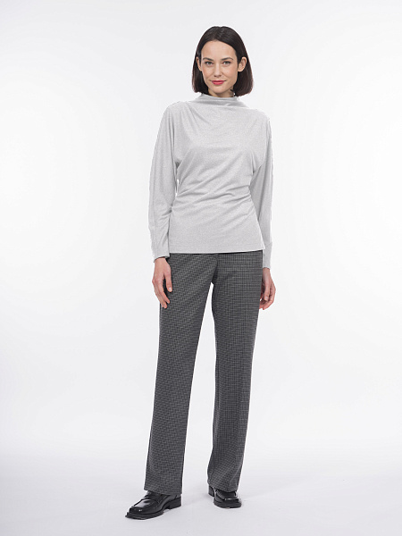 Асимметричная блуза с длинным рукавом