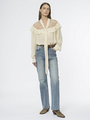 Прямые джинсы