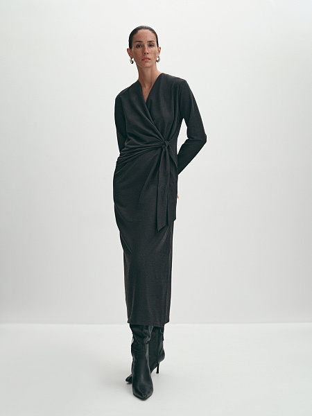 Трикотажное платье на запах