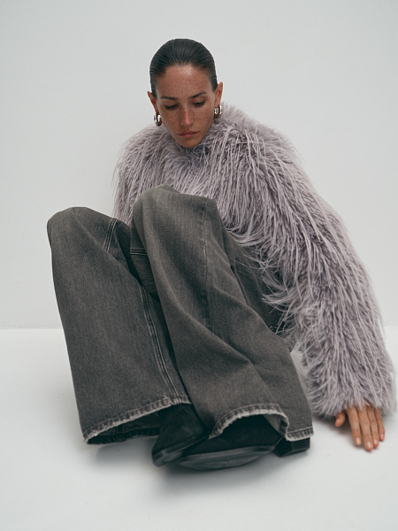 Короткая демисезонная шуба из искусственного меха