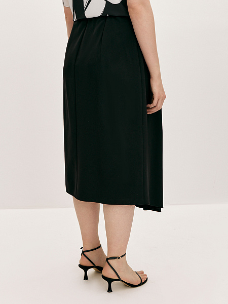 Юбка с асимметричным подолом