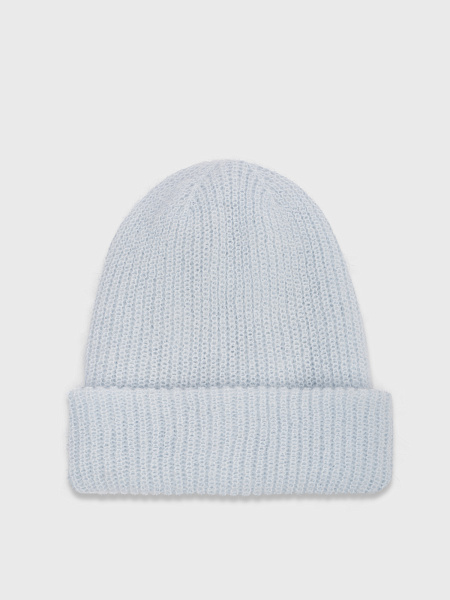 Шапка вязаная голубого оттенка