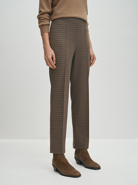 Трикотажные брюки со стрелками