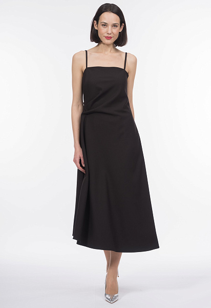 Платье с вискозой и шерстью на бретелях с высоким разрезом