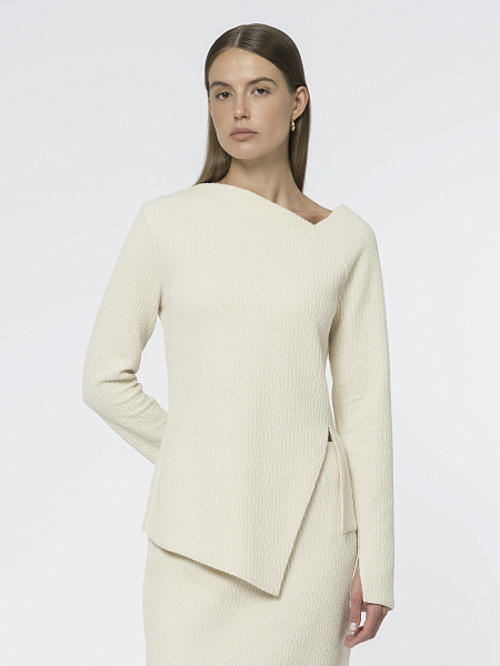 Трикотажная блуза с асимметрией