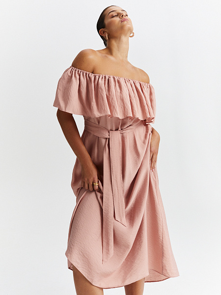 Платье-миди с воланом