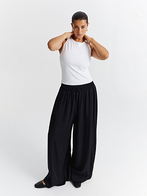 Брюки расклешенные